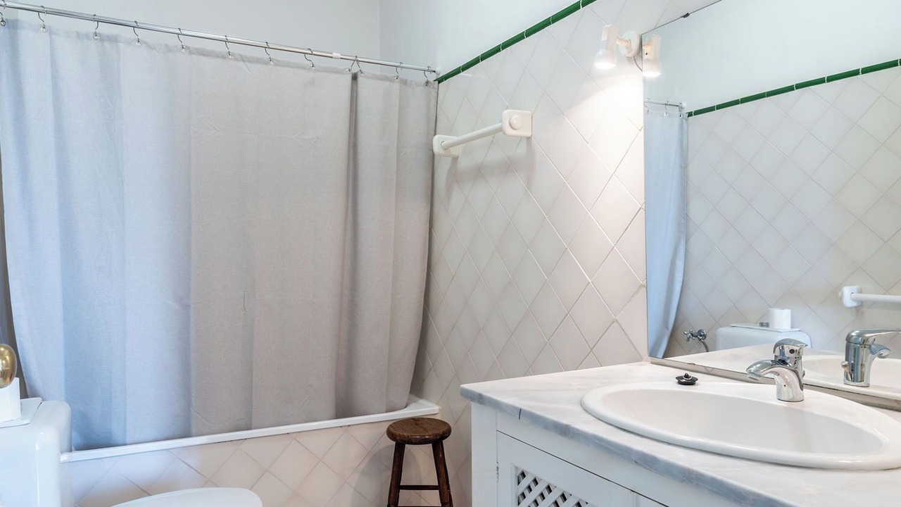 Photo of Bathroom in Cabeco de Vide