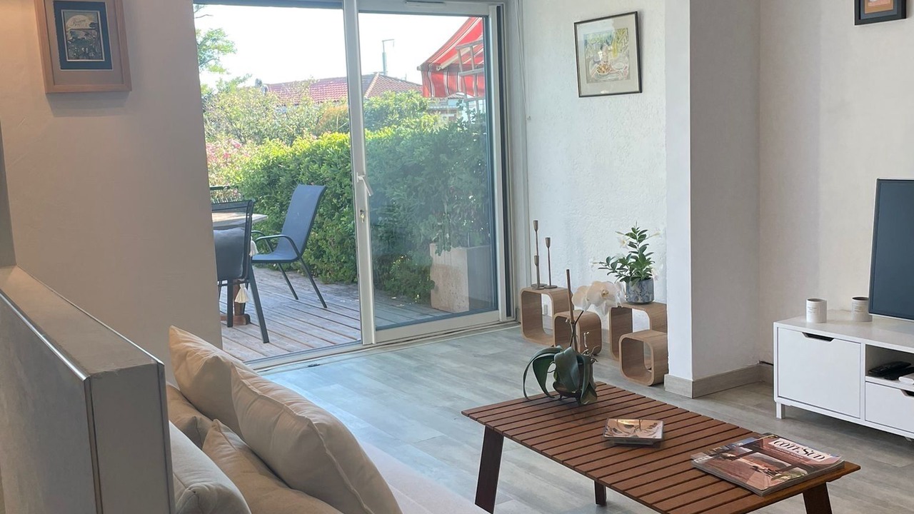 Photo of Livingroom in Cannes La Bocca