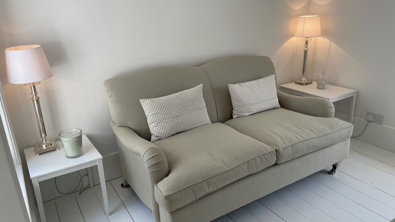 Photo of Livingroom in Shepperton