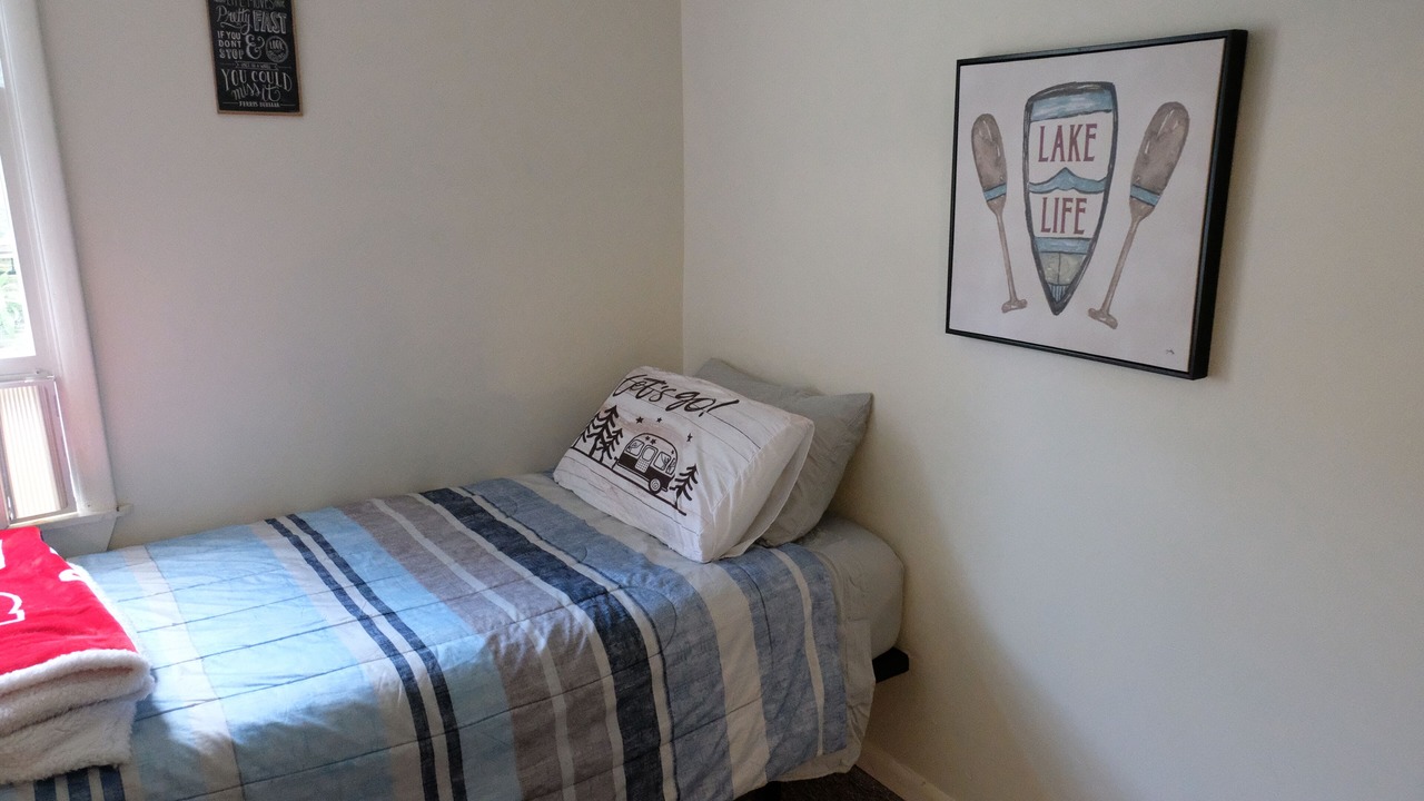 Photo of Bedroom in Conesus