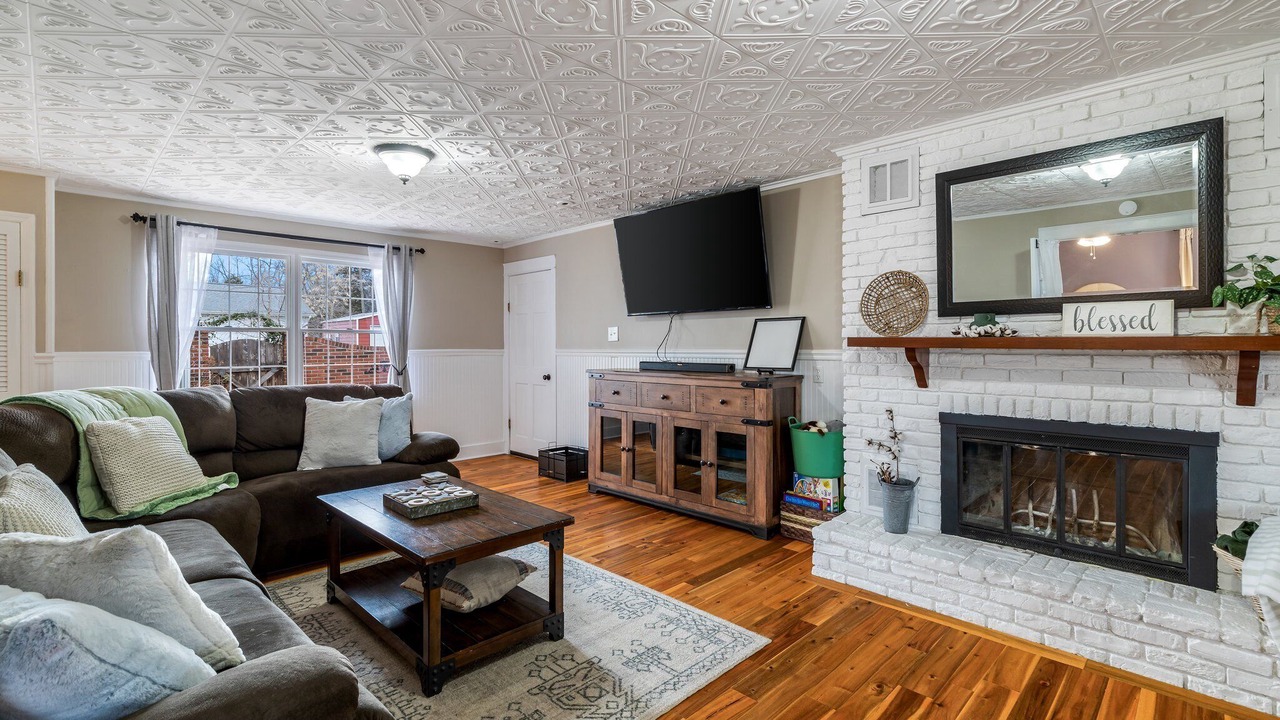 Photo of Livingroom in Farmington