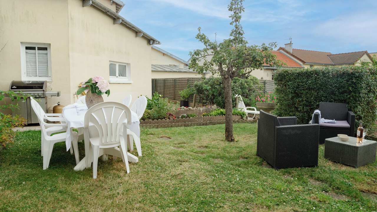 Photo of Outdoor in Jussieu