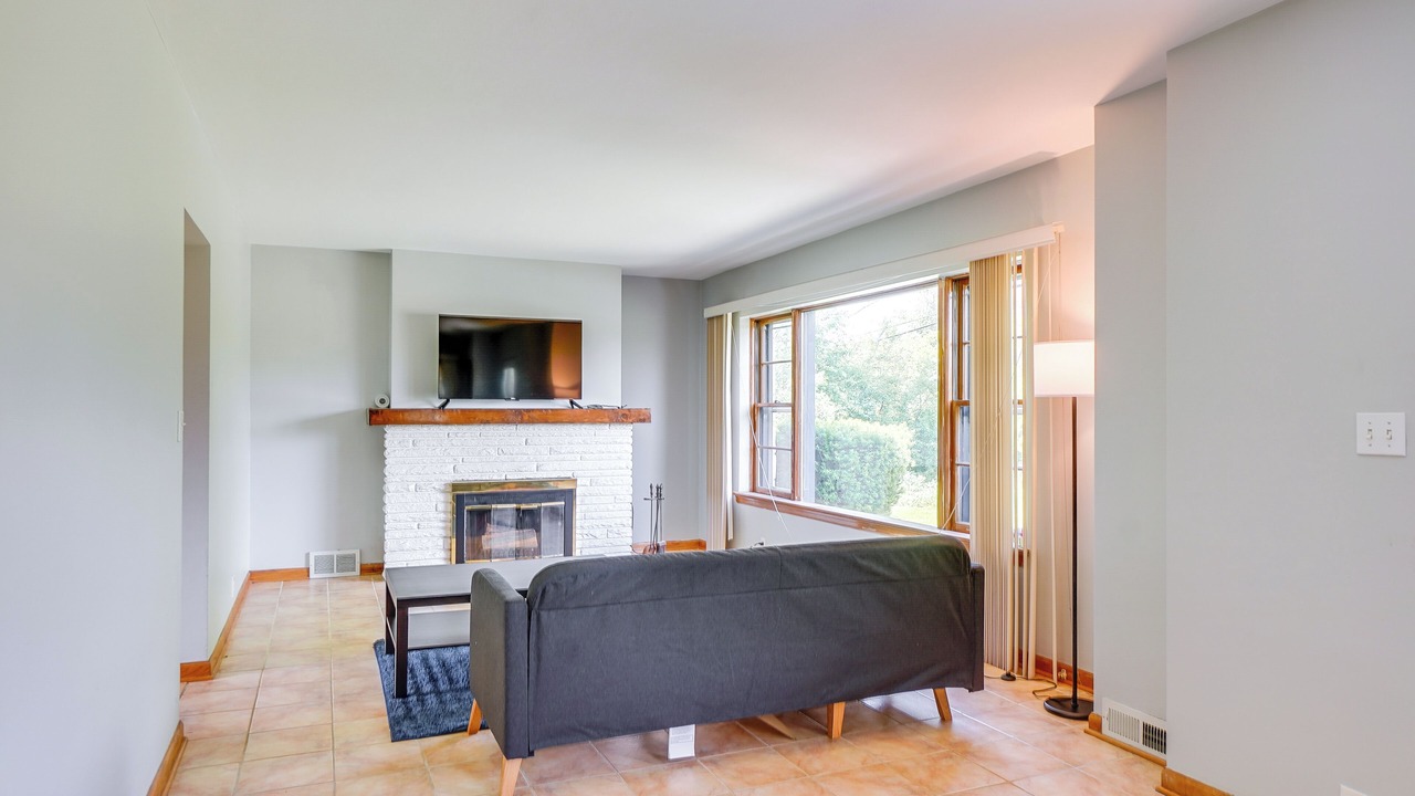 Photo of Livingroom in Brookfield