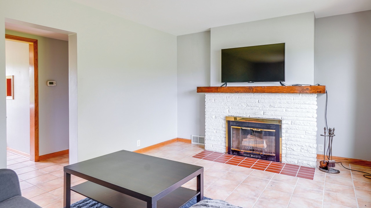 Photo of Livingroom in Brookfield