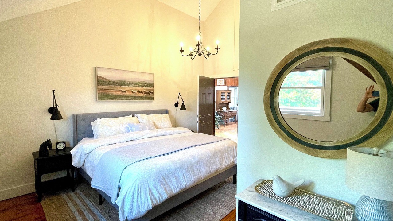 Photo of Bedroom in Blooming Glen
