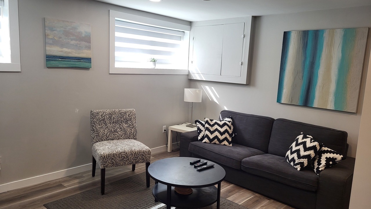 Photo of Livingroom in Southeast Edmonton