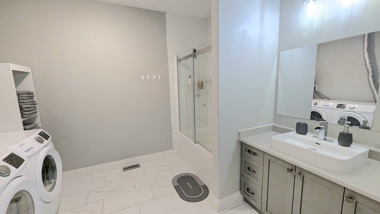 Photo of Bathroom in Tay