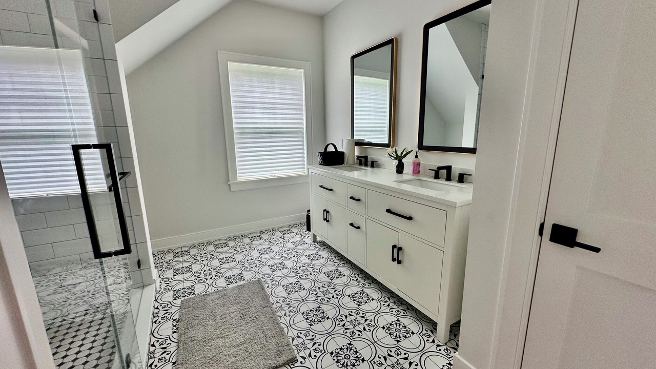 Photo of Bathroom in Orient Point
