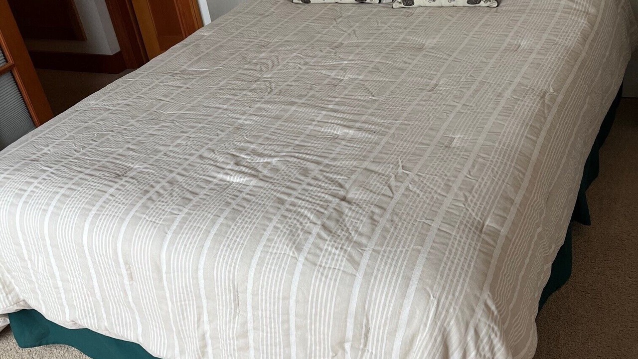 Photo of Bedroom in Meeks Bay