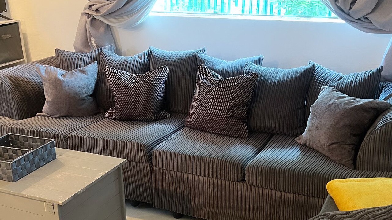 Photo of Livingroom in Warden
