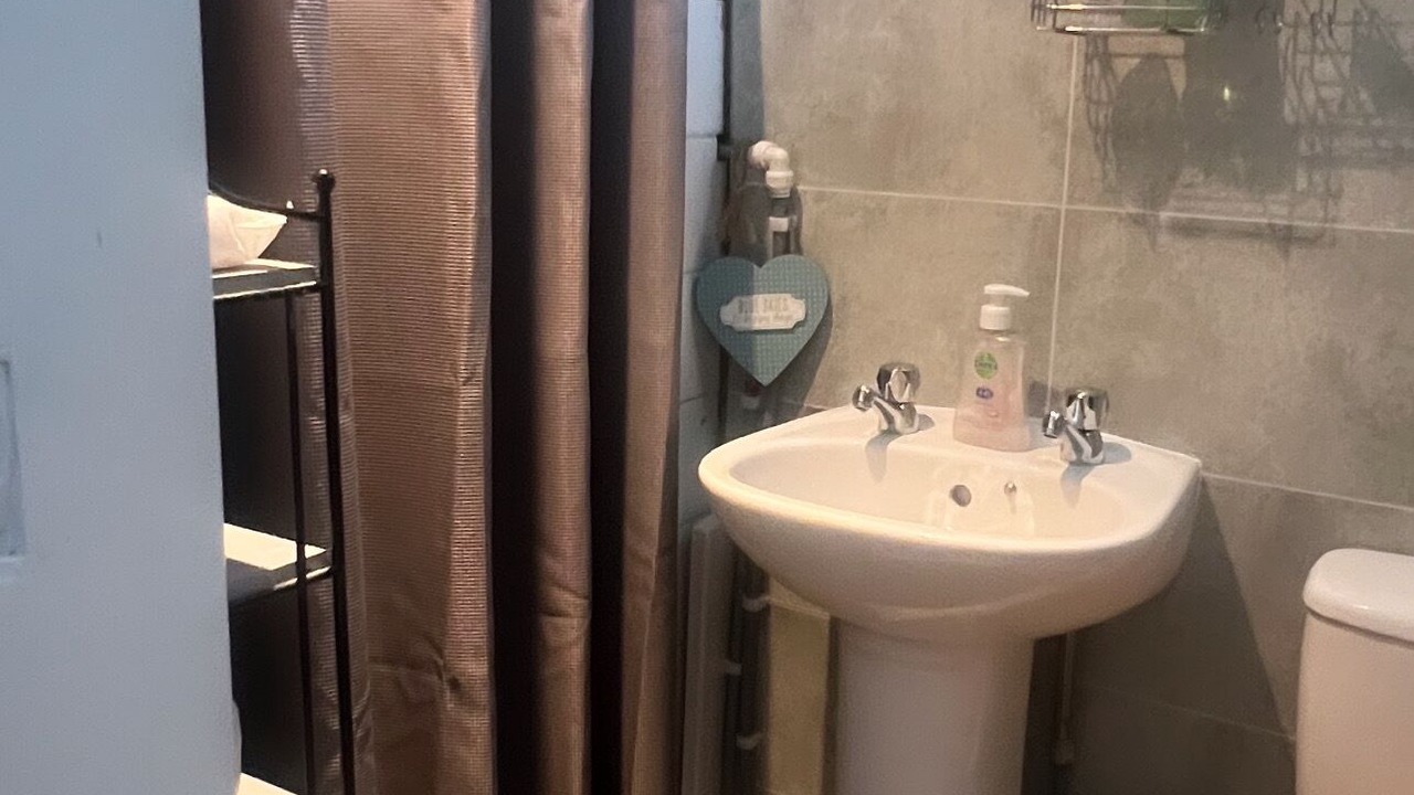 Photo of Bathroom in Warden