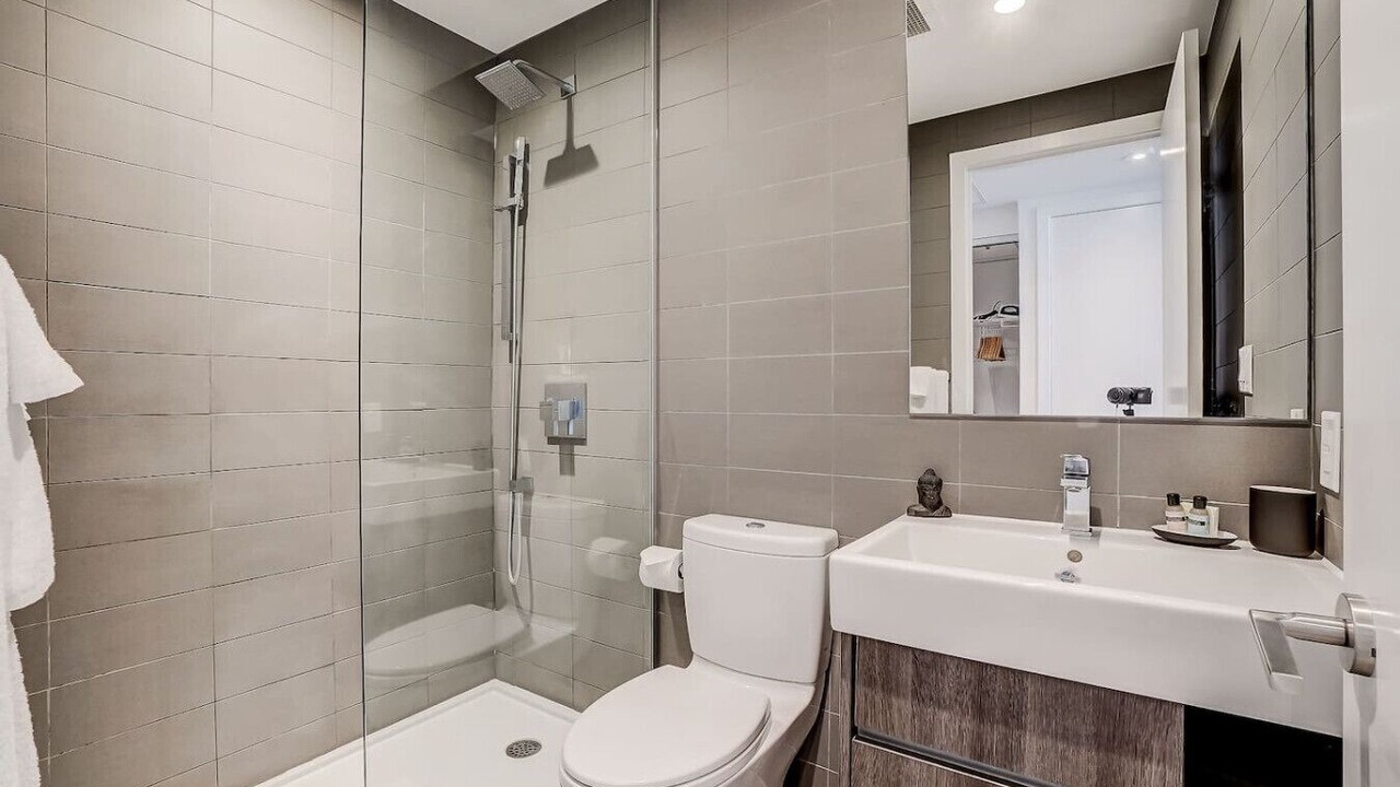 Photo of Bathroom in Byward Market - Parliament Hill