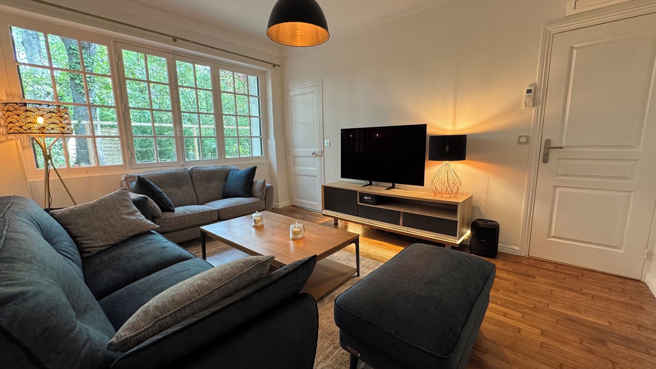 Photo of Livingroom in Versailles