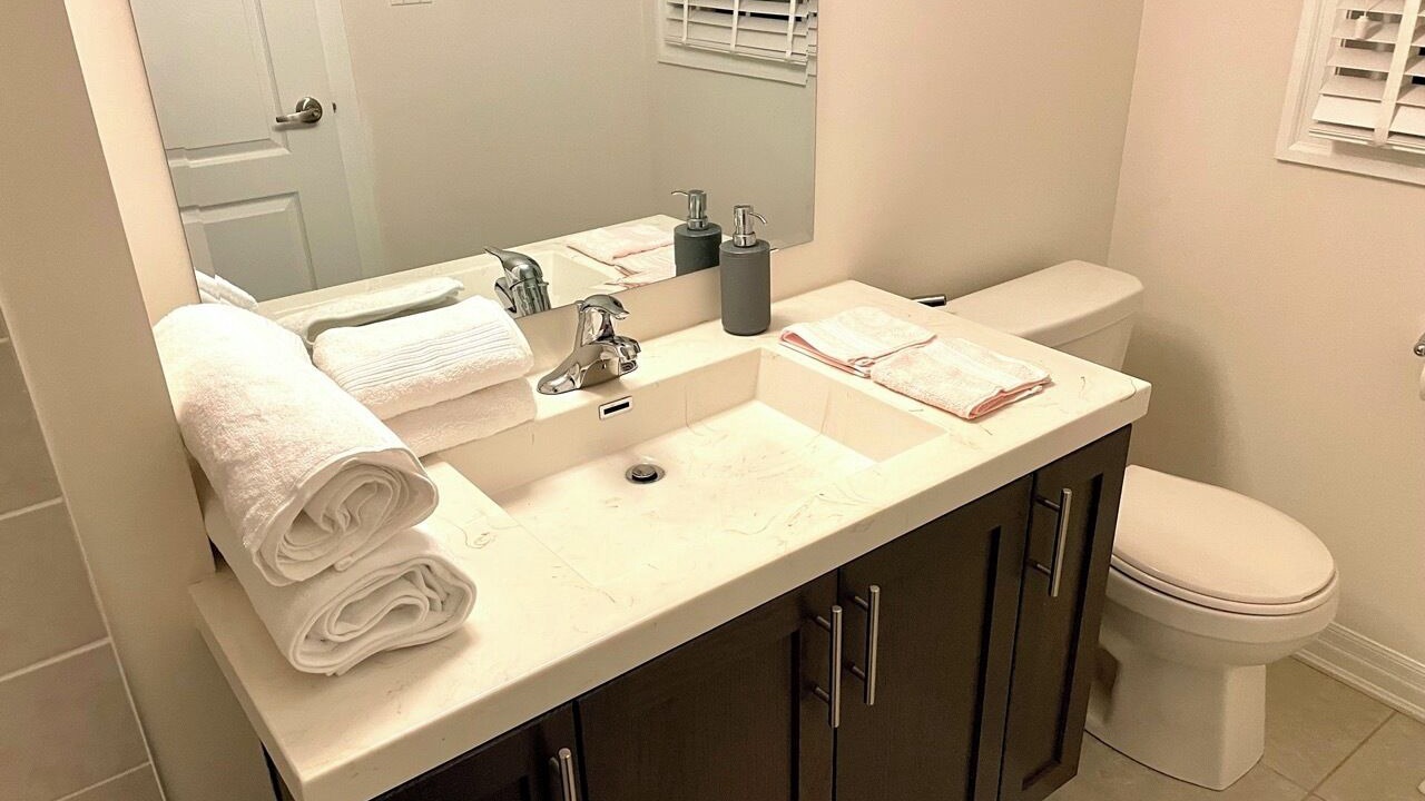 Photo of Bathroom in Lakeview