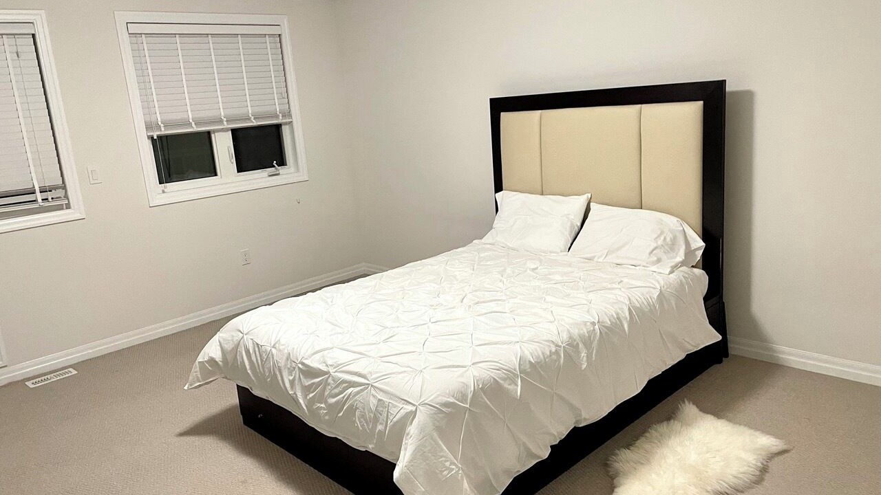 Photo of Bedroom in Lakeview