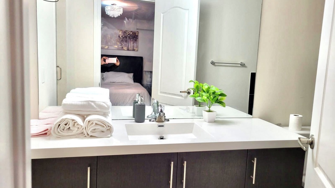 Photo of Bathroom in Lakeview