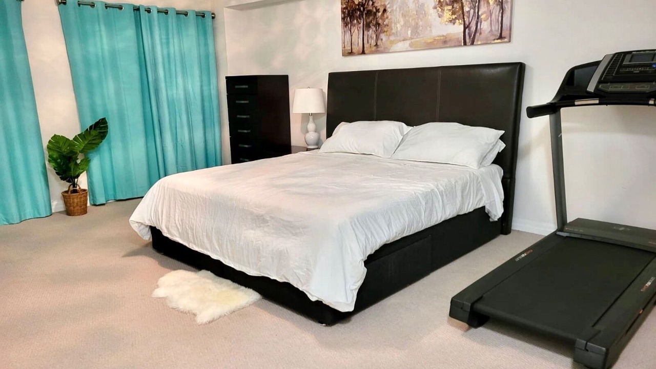 Photo of Bedroom in Lakeview