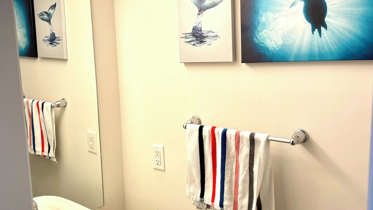 Photo of Bathroom in Lakeview