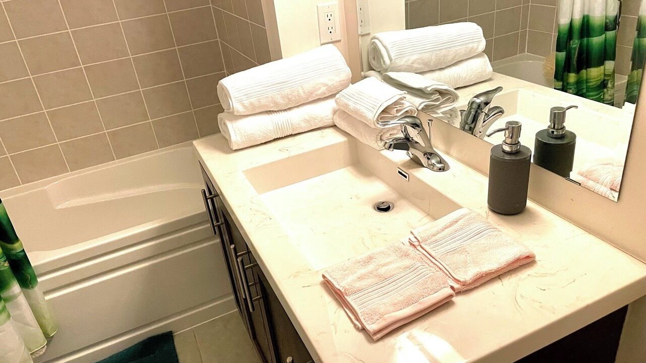 Photo of Bathroom in Lakeview