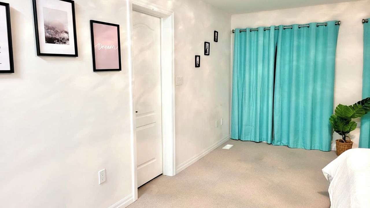 Photo of Bedroom in Lakeview