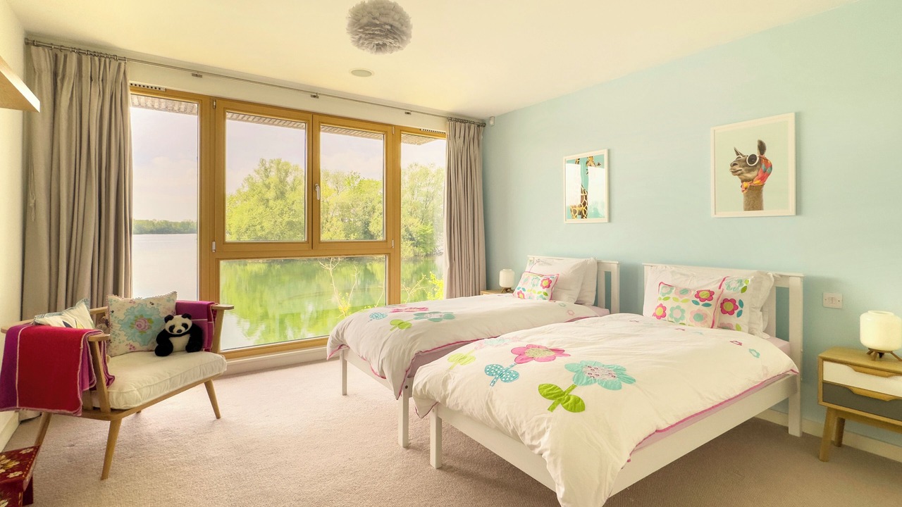 Photo of Bedroom in Lechlade