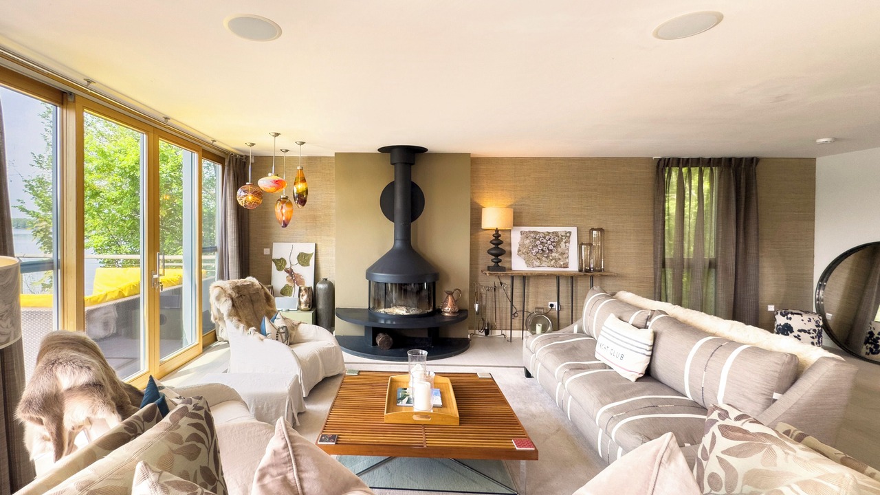 Photo of Livingroom in Lechlade
