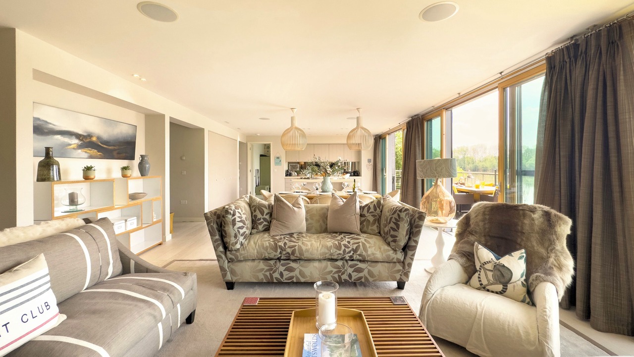 Photo of Livingroom in Lechlade