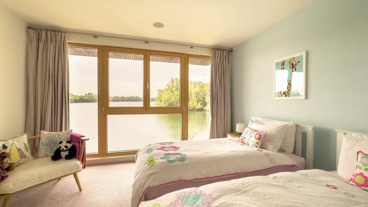 Photo of Bedroom in Lechlade
