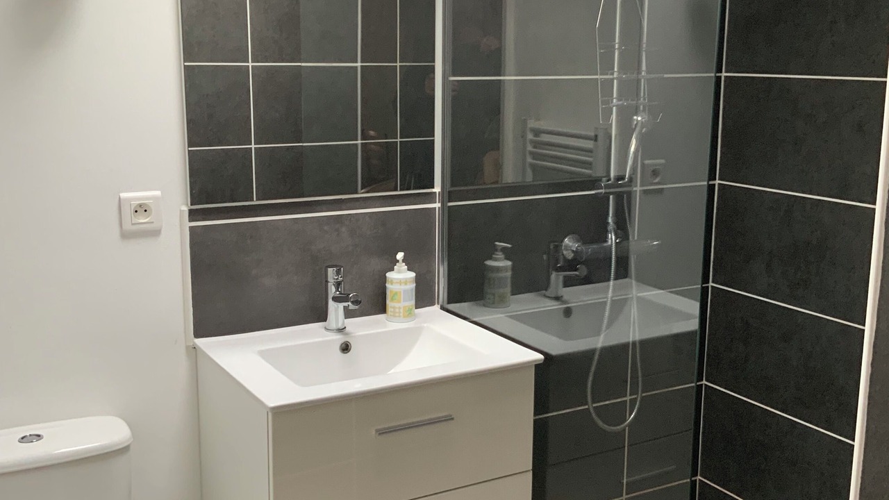 Photo of Bathroom in Mirepoix