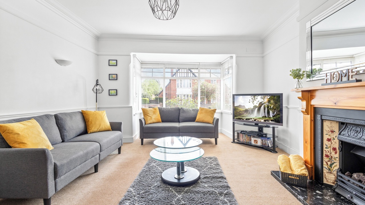 Photo of Livingroom in Oadby