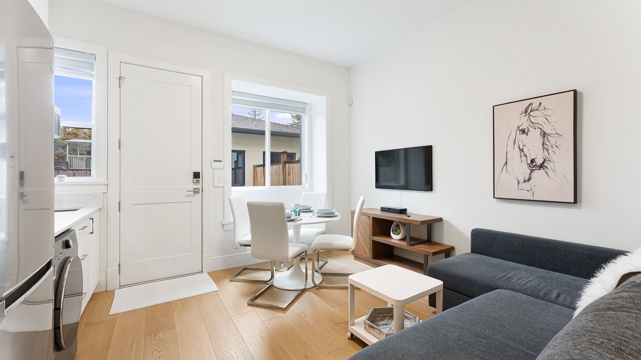 Photo of Livingroom in Burnaby