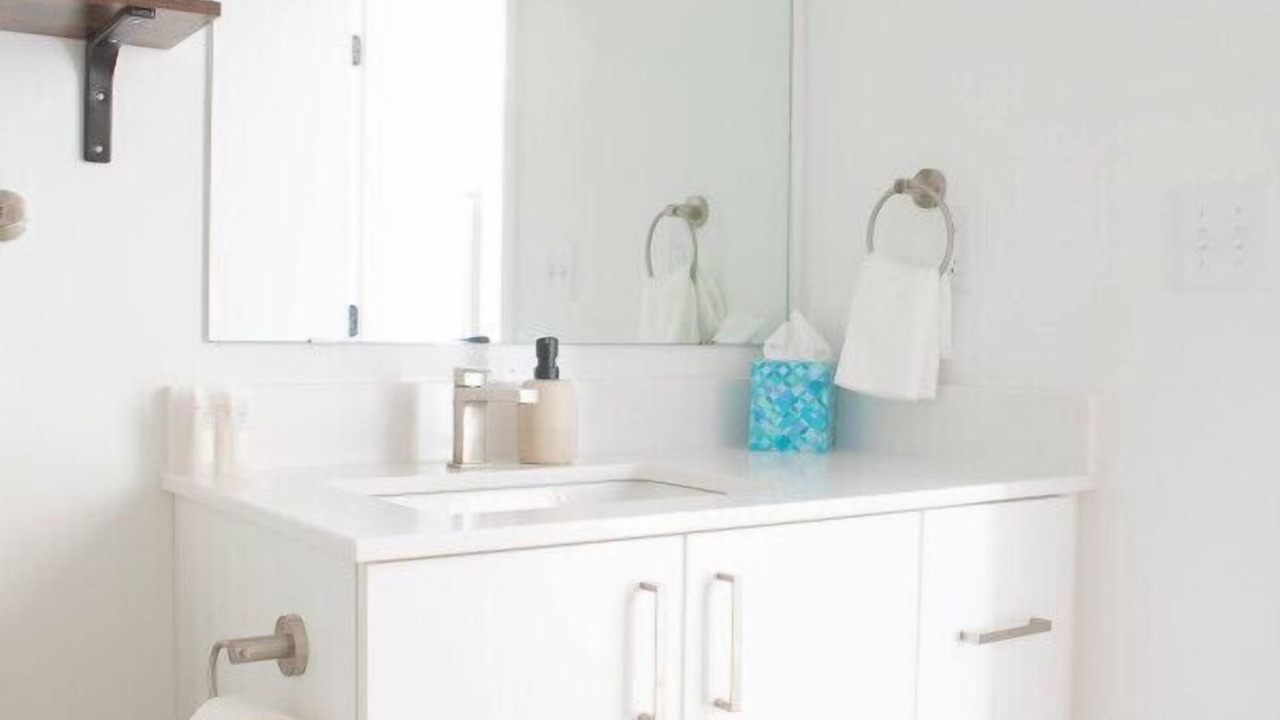 Photo of Bathroom in Yankee Hill