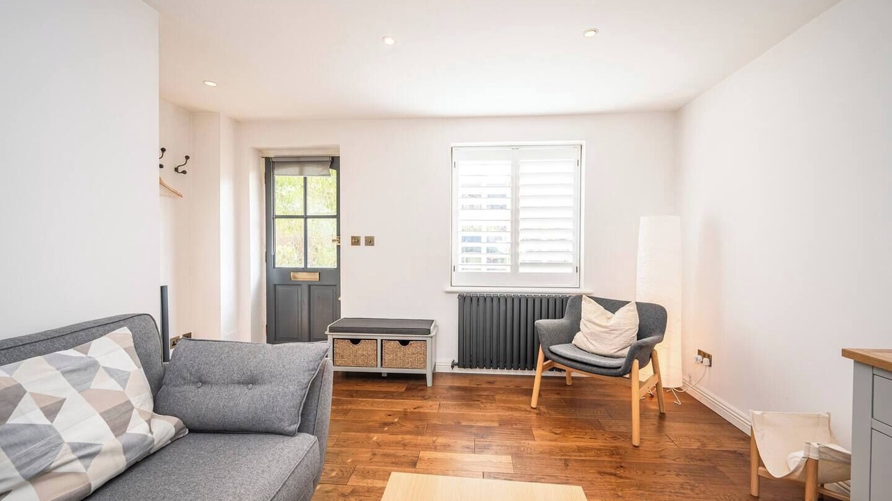 Photo of Livingroom in Eltham West