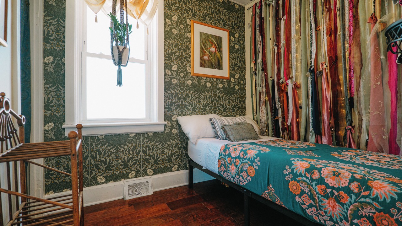 Photo of Bedroom in Manitowoc