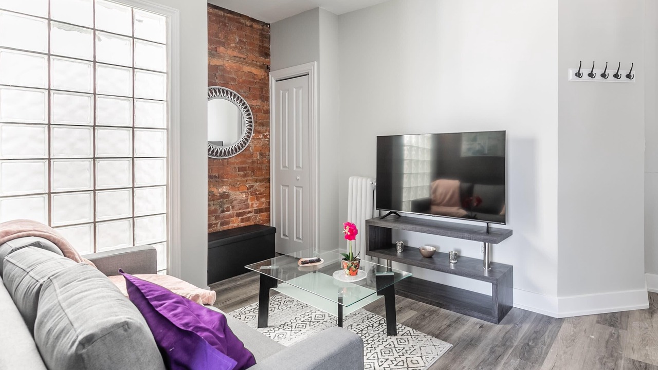 Photo of Bedroom in Central Hamilton