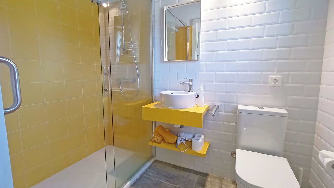 Photo of Bathroom in Menaka