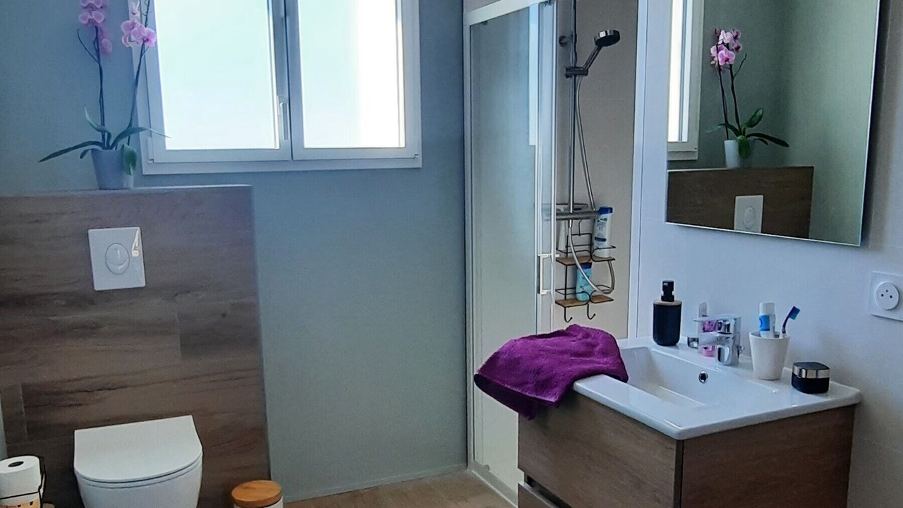 Photo of Bathroom in La Roche-sur-Yon