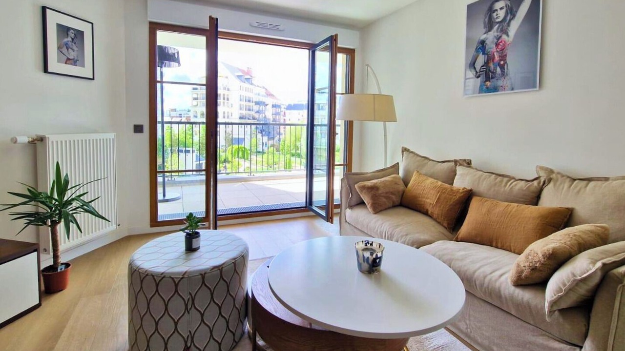 Photo of Livingroom in Puteaux