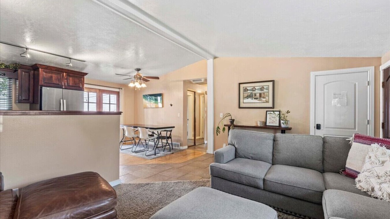 Photo of Livingroom in Millcreek