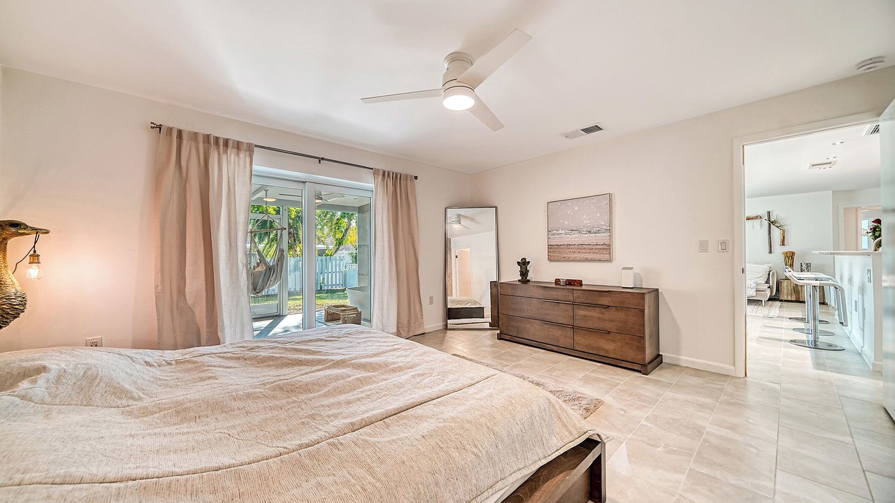 Photo of Bedroom in Indian Beach Sapphire Shores