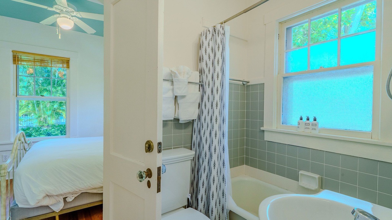 Photo of Bathroom in Indian Beach Sapphire Shores