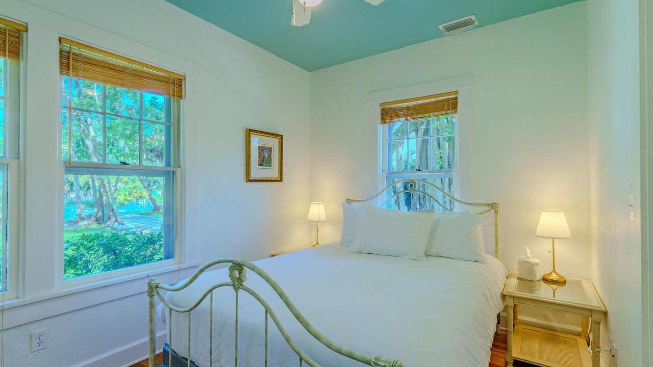 Photo of Bedroom in Indian Beach Sapphire Shores