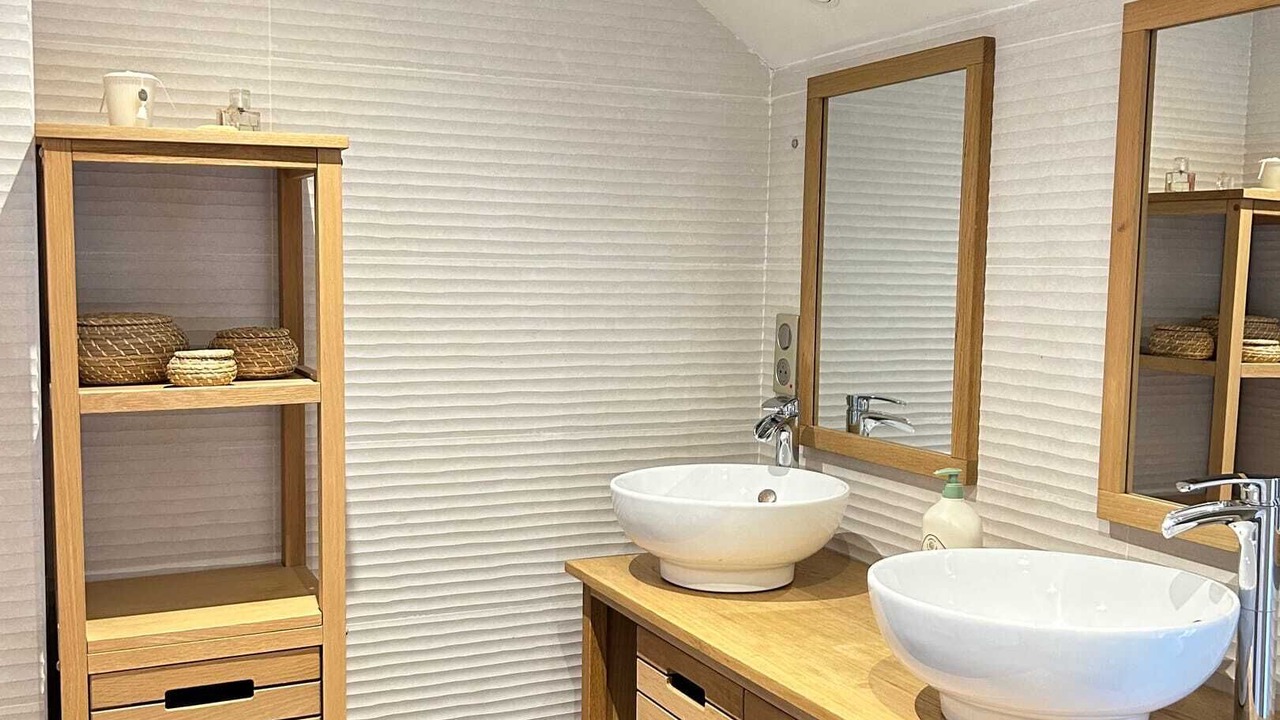 Photo of Bathroom in Meursault