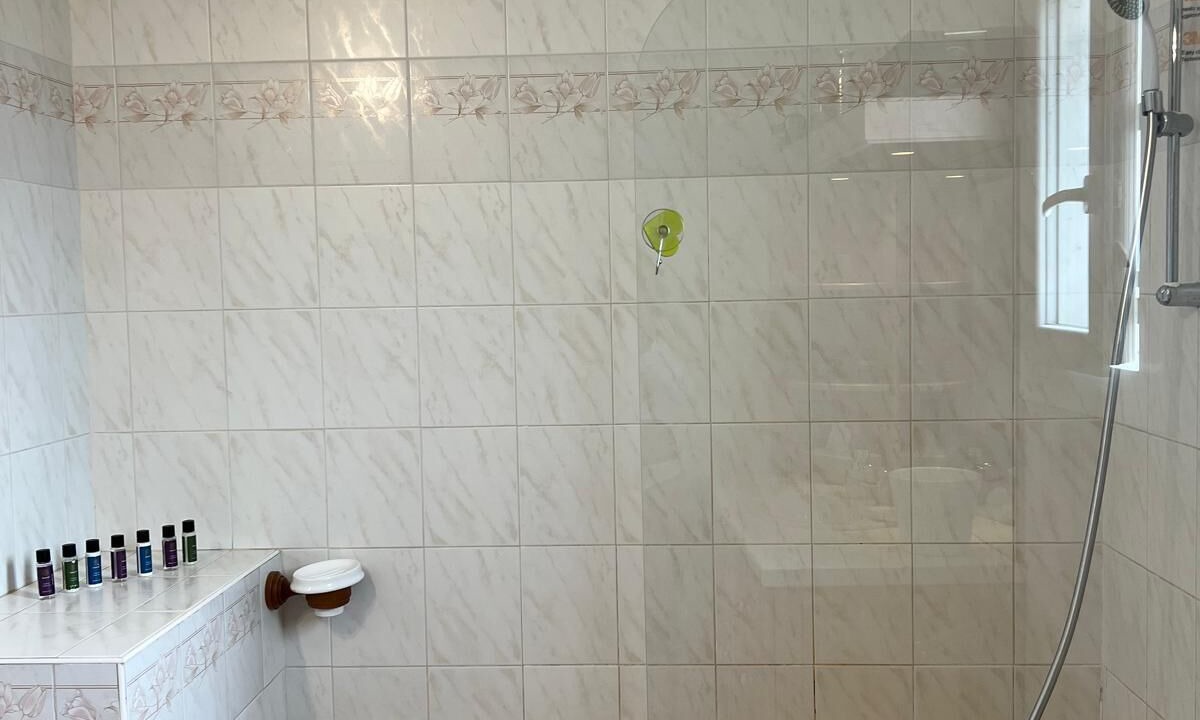 Photo of Bathroom in Capestang