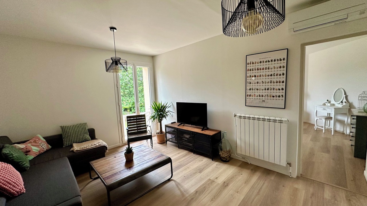 Photo of Livingroom in Pourrieres