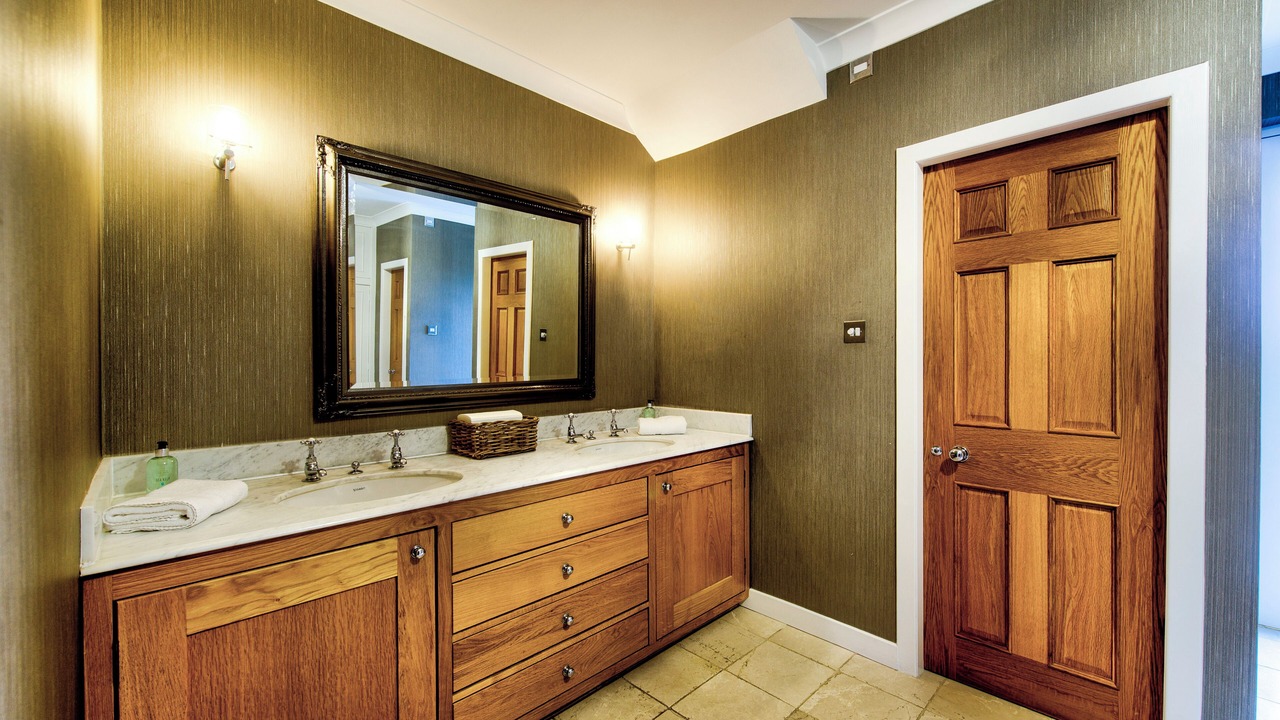 Photo of Bathroom in Alexandria