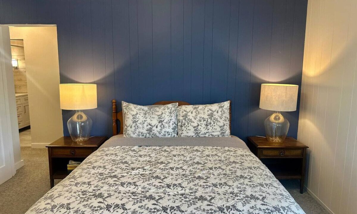 Photo of Bedroom in Bowen Island