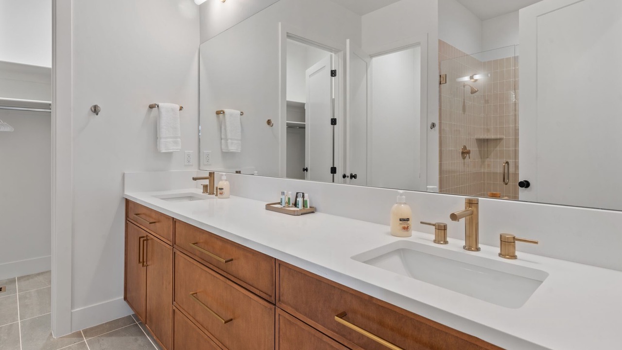 Photo of Bathroom in Hurricane
