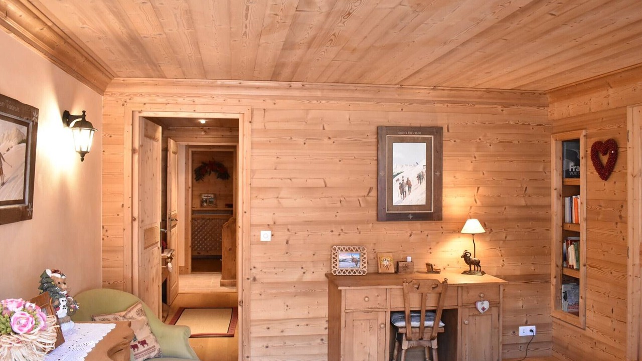 Photo of Bedroom in Meribel Centre