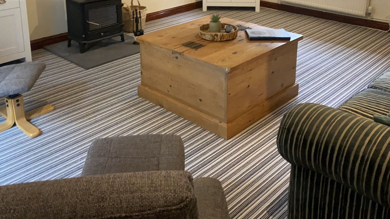Photo of Livingroom in Alton